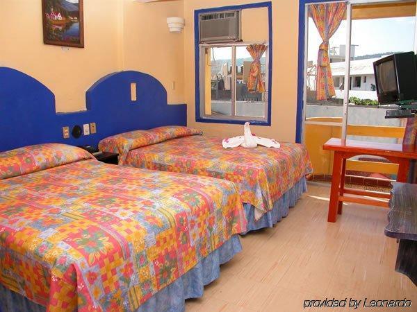 Hotel Zihuatanejo Centro 객실 사진